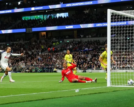 Goalkeeper Luiz's Costly Error Delivers Tottenham First Triumph